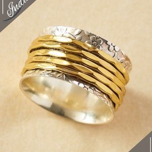 NWT two-tone spinner ring